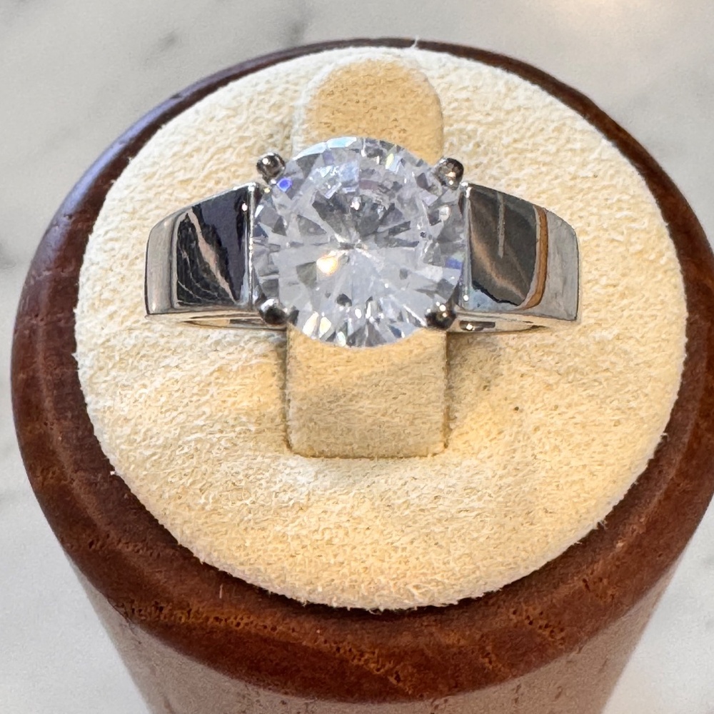 2 carat brilliant cut cubic zirconia MJI sterling silver ring. Size 6 3/4.